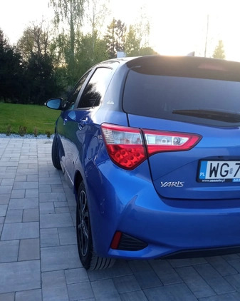 Toyota Yaris cena 56650 przebieg: 80000, rok produkcji 2018 z Piaski małe 106